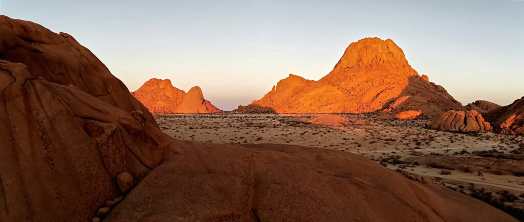 Formazioni montuose granitiche di Spitzkoppe in Namibia